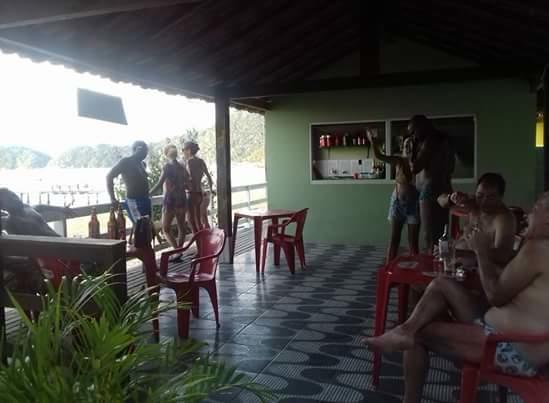 Nena's Suítes Praia de Araçatiba Exterior foto