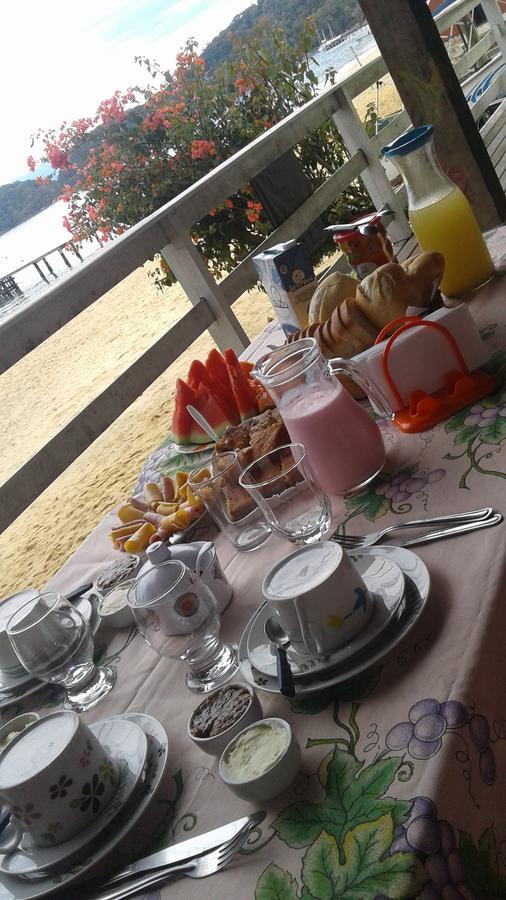 Nena's Suítes Praia de Araçatiba Exterior foto